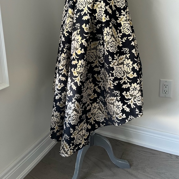 NWOT 2 piece set! Black gold crop top & high low matching skirt SIZE S ADORABLE! - Picture 5 of 10